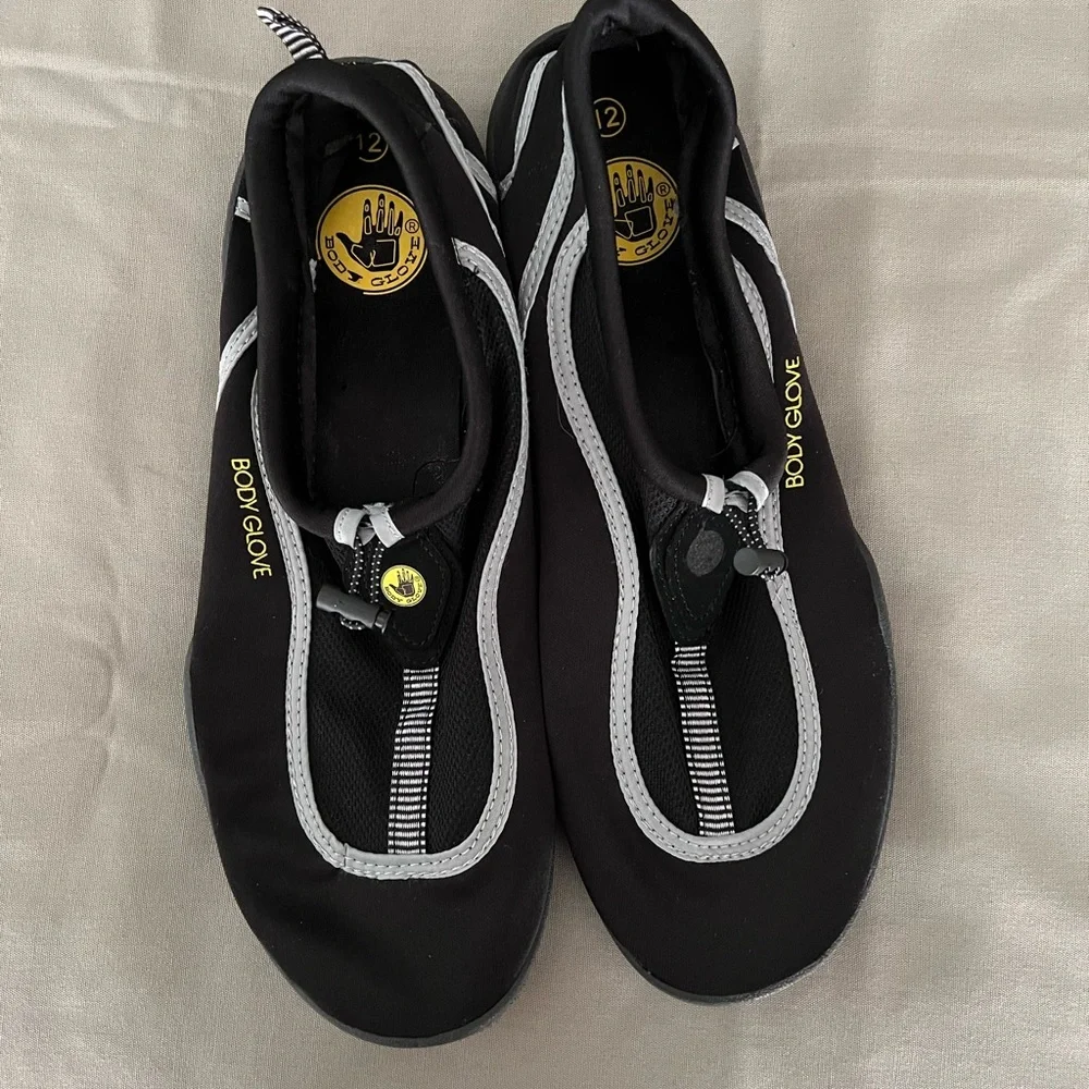 Body Glove Black and Gray Aqua Water Shoes - Men's size 12
